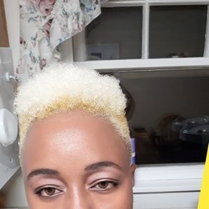 Meet your Posher, Jamila